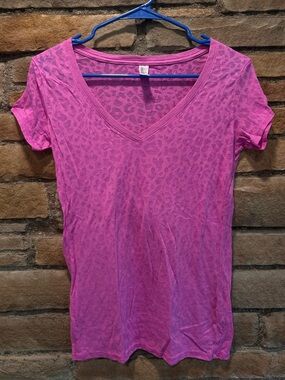 Tee Shop Leopard V-Neck Tee Size XS